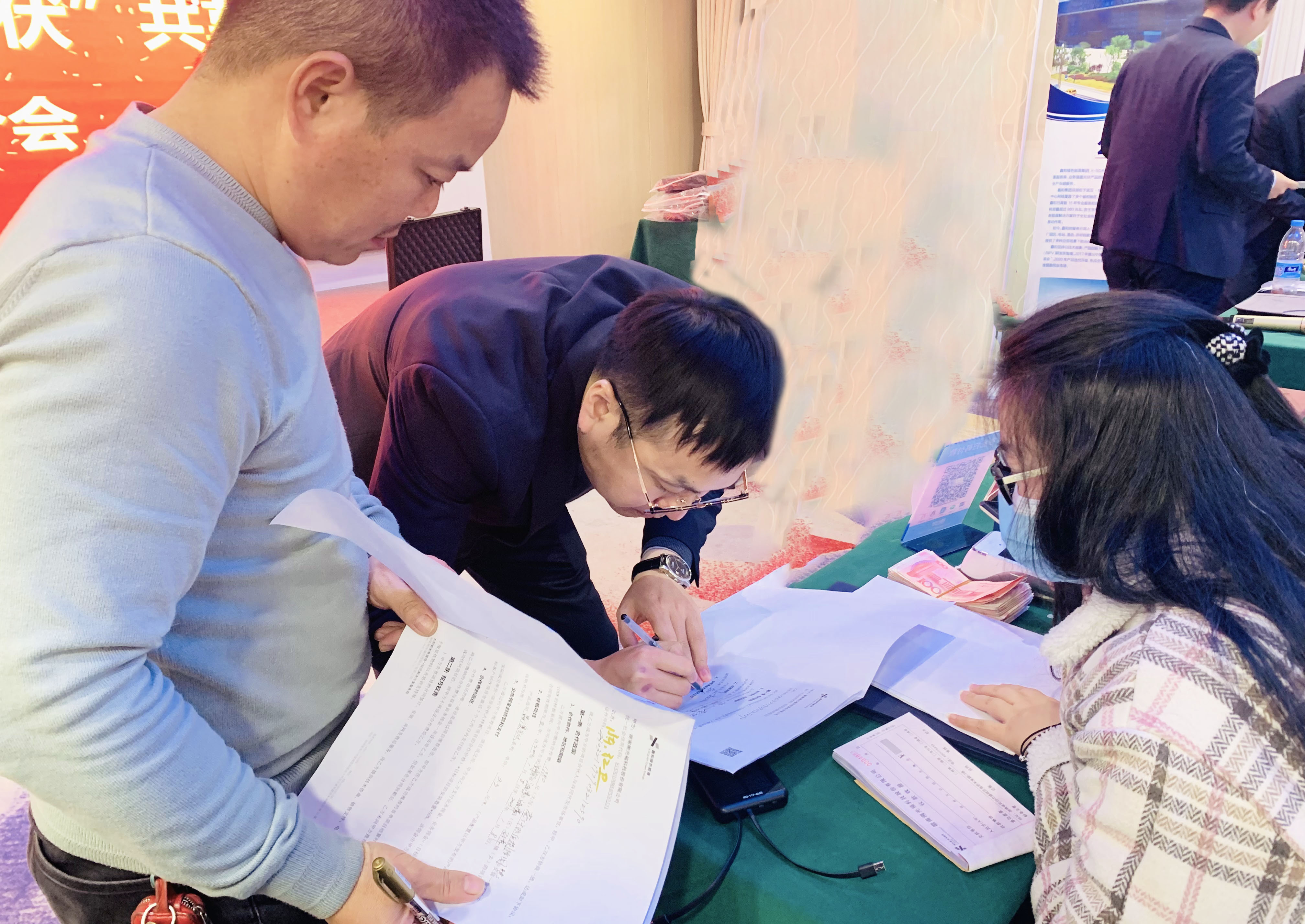 湖北AG电投厅绿色能源有限公司